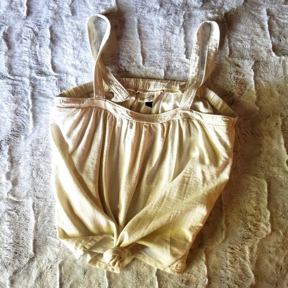 Universal Thread Ivory Side Button Cami Top